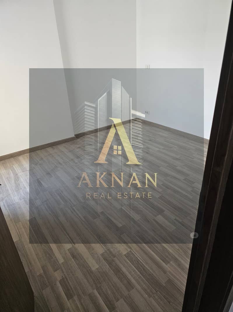 4 WhatsApp Image 2025-10-06 at 18.12. 57 (5). jpeg