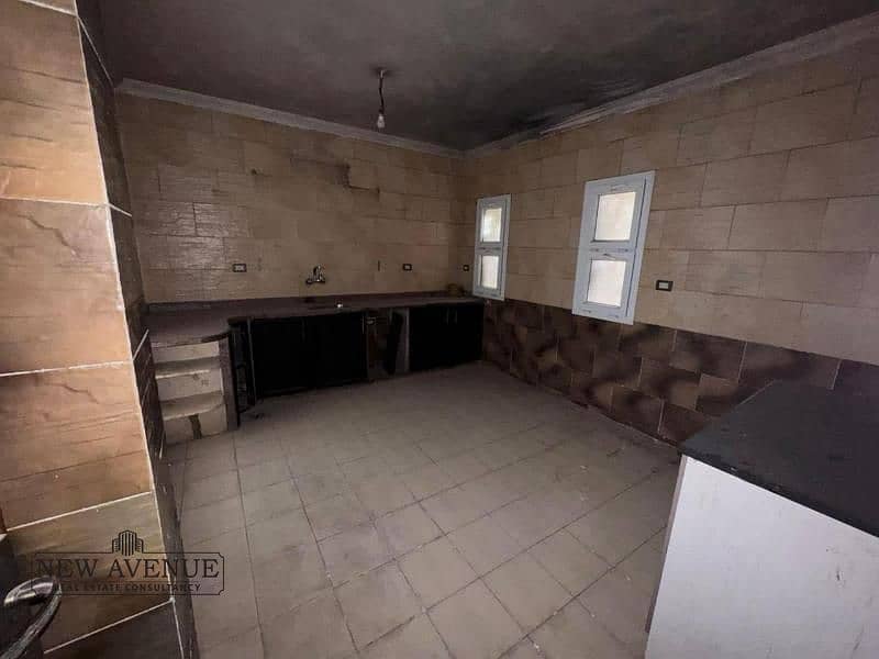 6 23268d78-30db-4e2e-9786-381b5c6c6c93. jpg