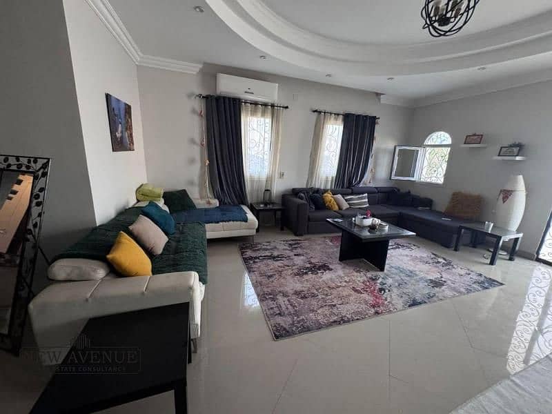 7 7301130b-97b7-47e8-a3a2-62ea3d5ea038. jpg