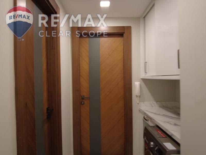 13 b00d7bb5-8d2f-4b66-aa5c-081ff799e59f. jpg