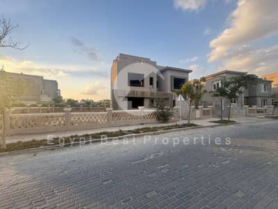 5 Bedroom Villa for Sale in 6th of October, Giza - IMG-20251005-WA0330. jpg