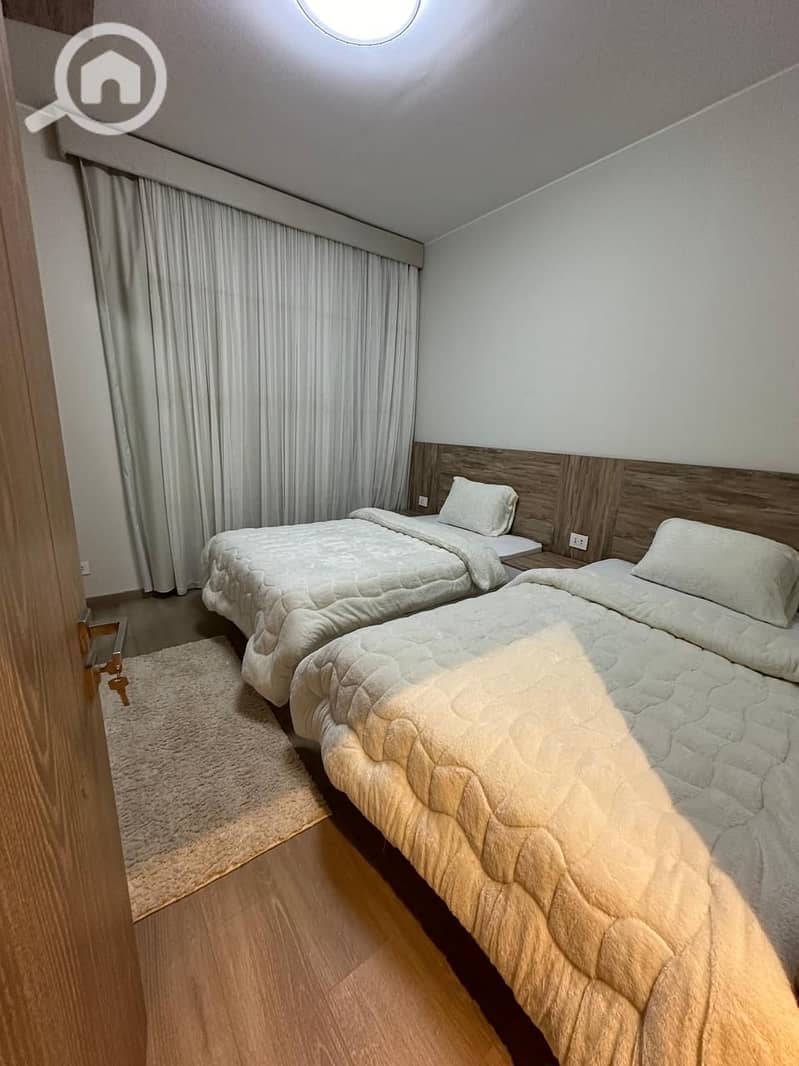 4 WhatsApp Image 2025-10-06 at 12.16. 58 PM (2). jpeg