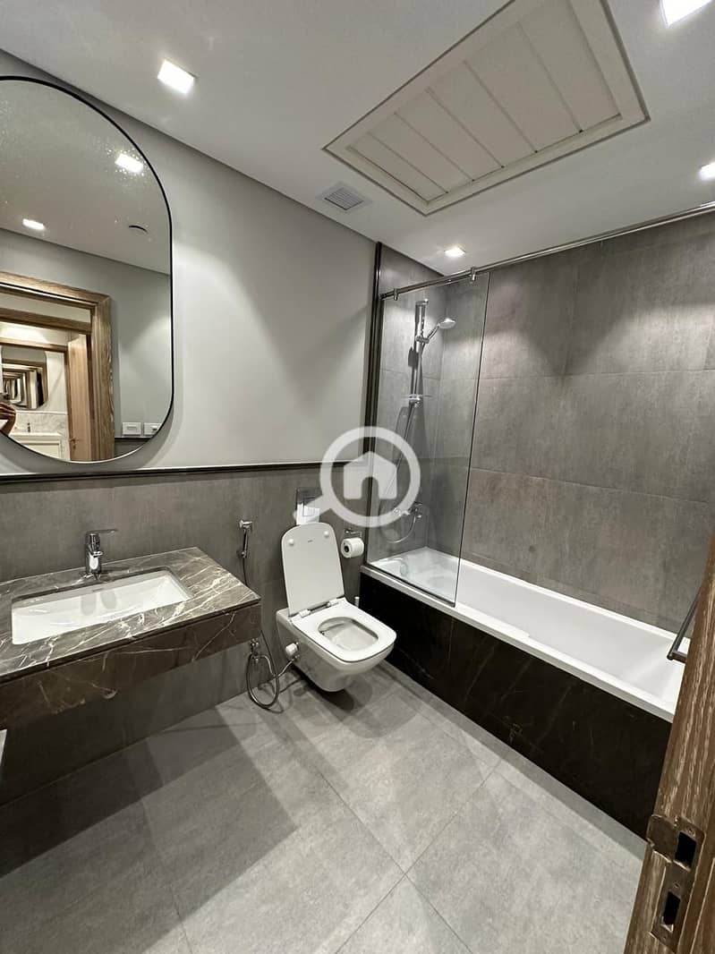 8 WhatsApp Image 2025-10-06 at 12.16. 59 PM (1). jpeg