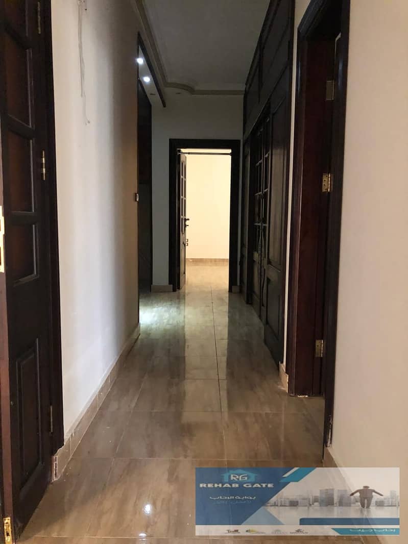 8 98d94b15-ac79-4b51-9250-a65e6fec4a6e. jpg