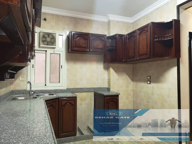 14 aa940024-5289-43b8-815c-c190840c7b94. jpg