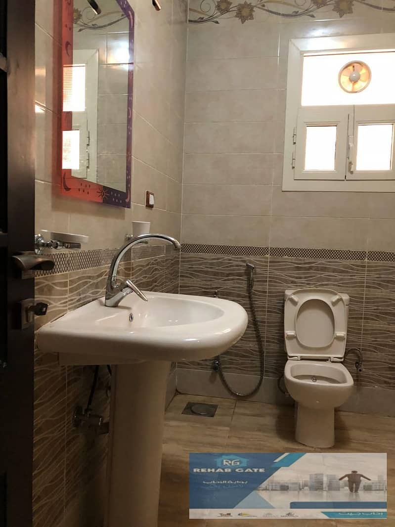 15 ac11bc74-3a27-4dbc-be82-a9570119dc3d. jpg