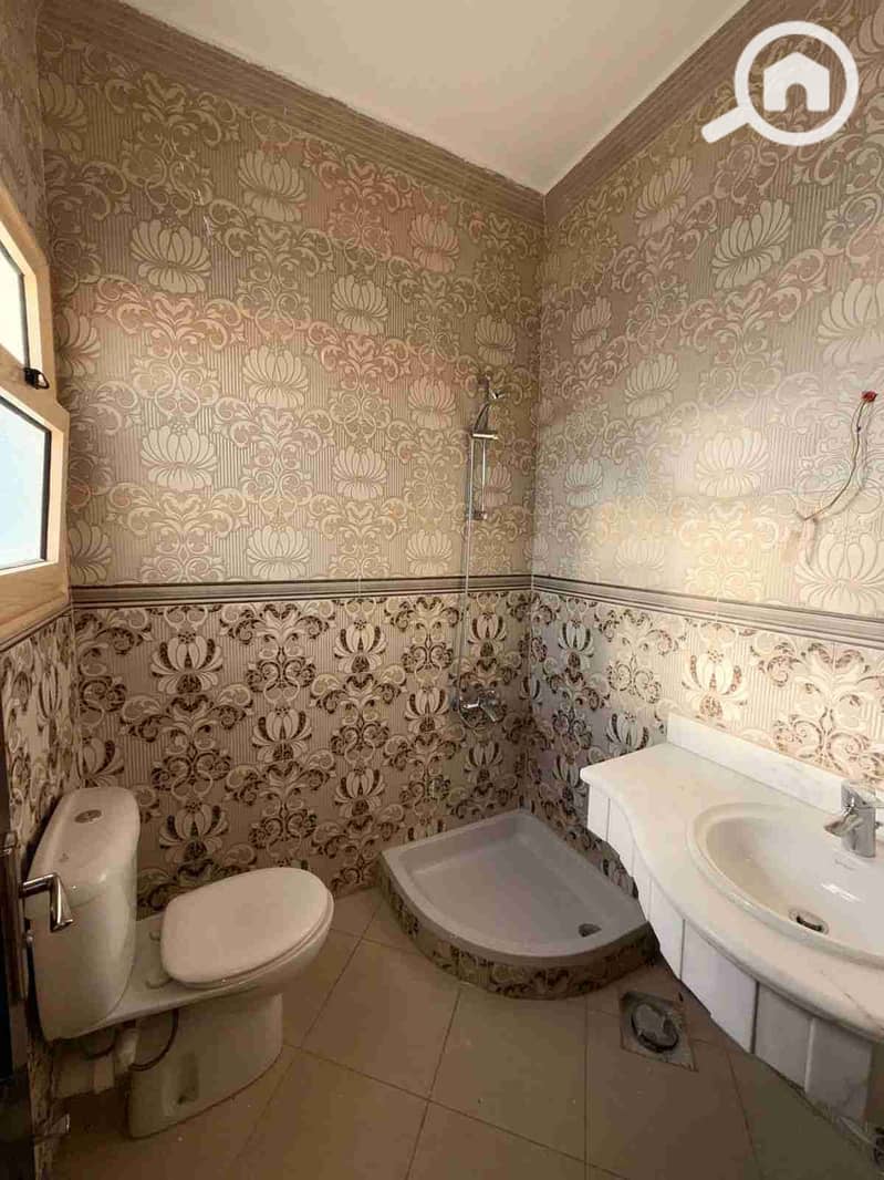 7 1000191924. jpg