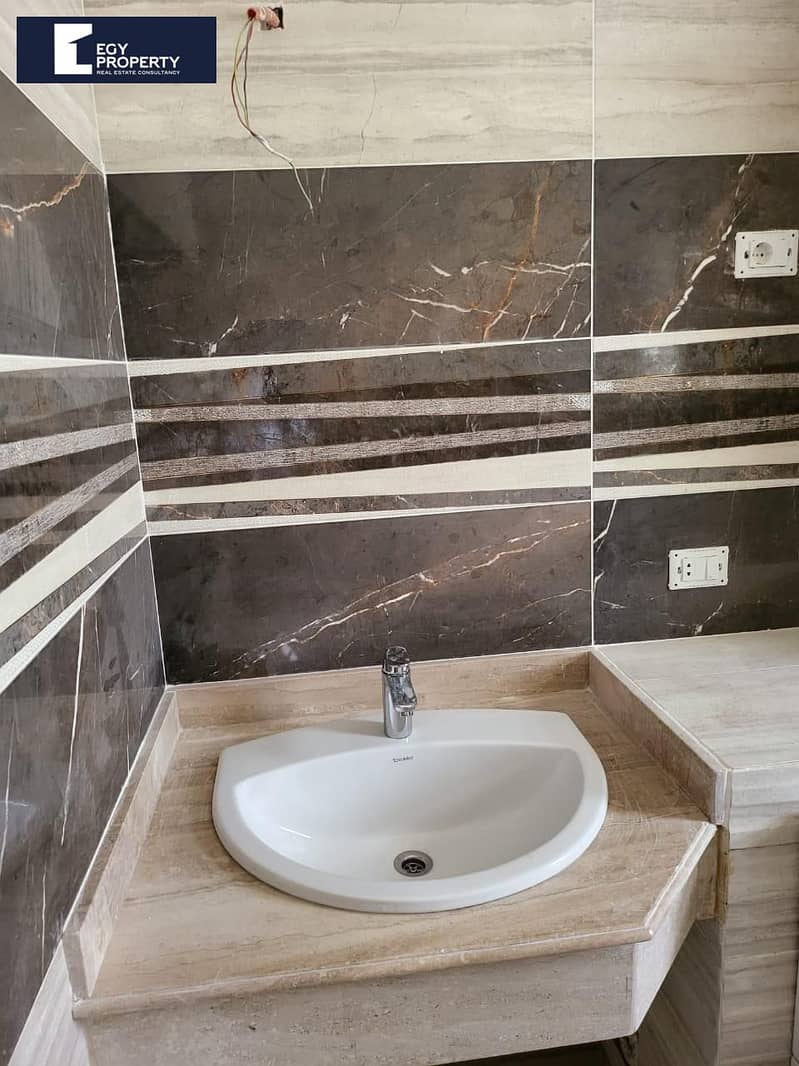 5 _files_f0b4a792-9121-44b5-8b5b-416fcff3f24b. jpeg