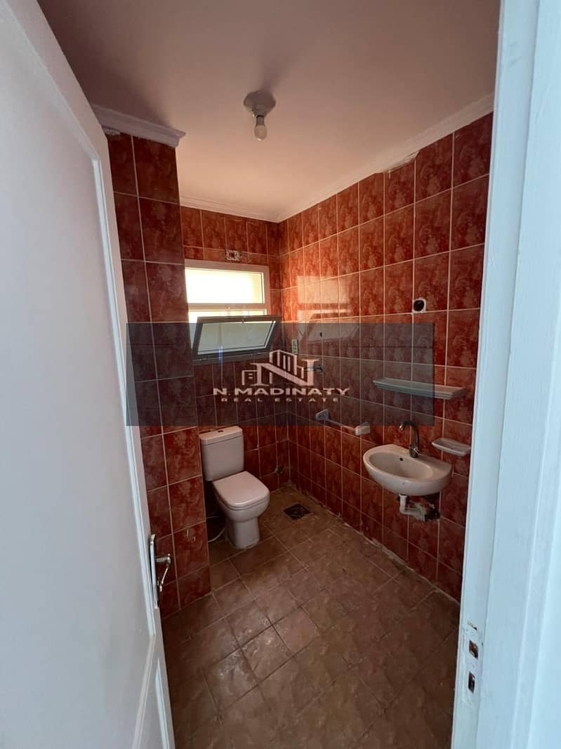 2 WhatsApp Image 2025-09-30 at 4.52. 52 PM. jpeg