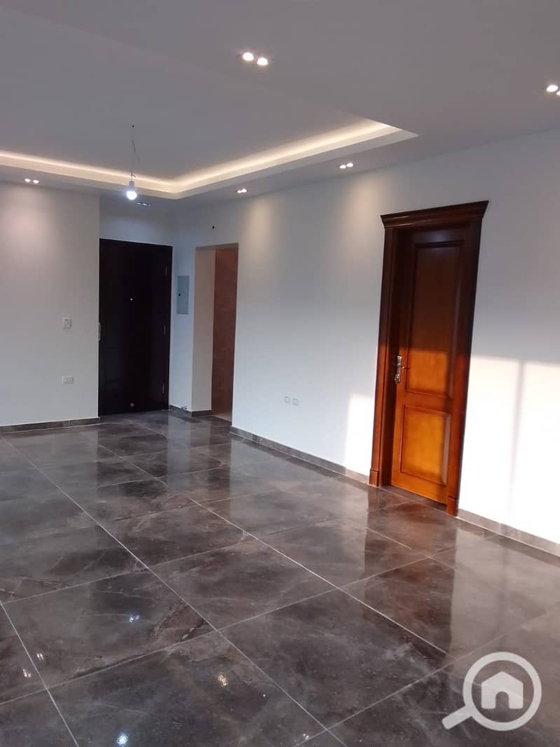 12 WhatsApp Image 2025-10-07 at 10.50. 04 (1). jpeg