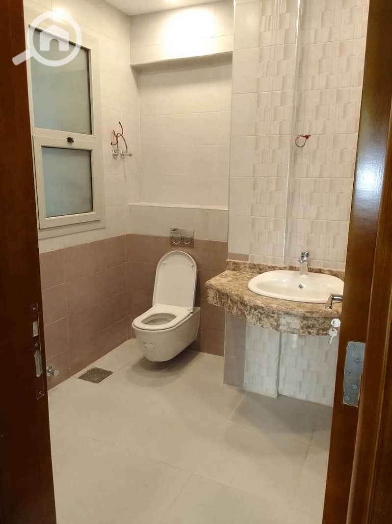 15 WhatsApp Image 2025-10-07 at 10.49. 54 (2). jpeg