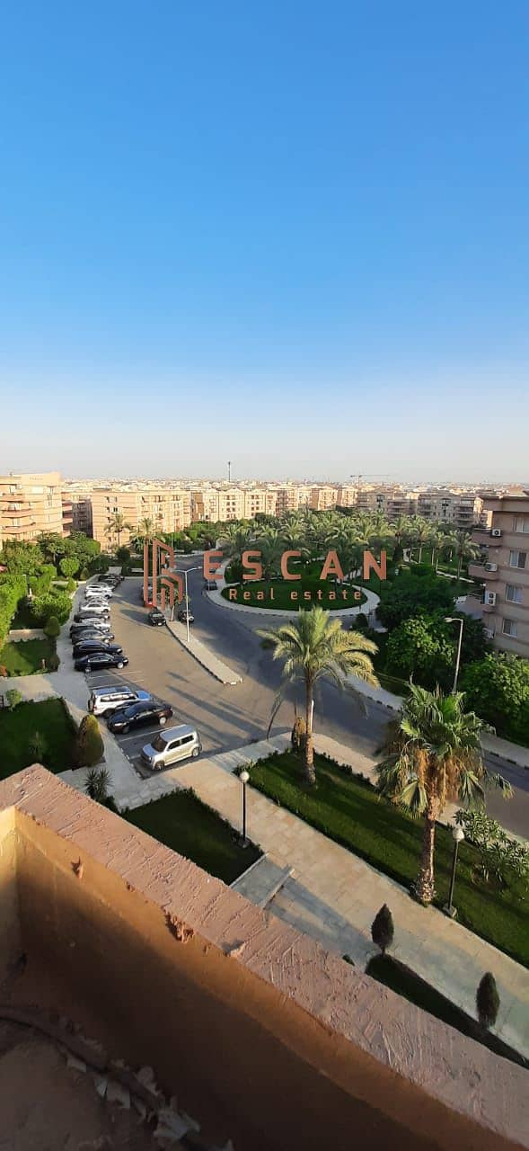 2 9bb774e5-6303-407c-8a51-b4365fd81f1f. jpeg