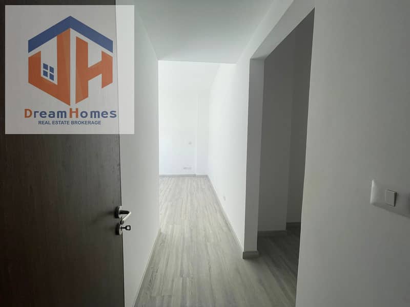 7 74a5f950-9801-45a4-9c93-f8d79cd52b80. jpg