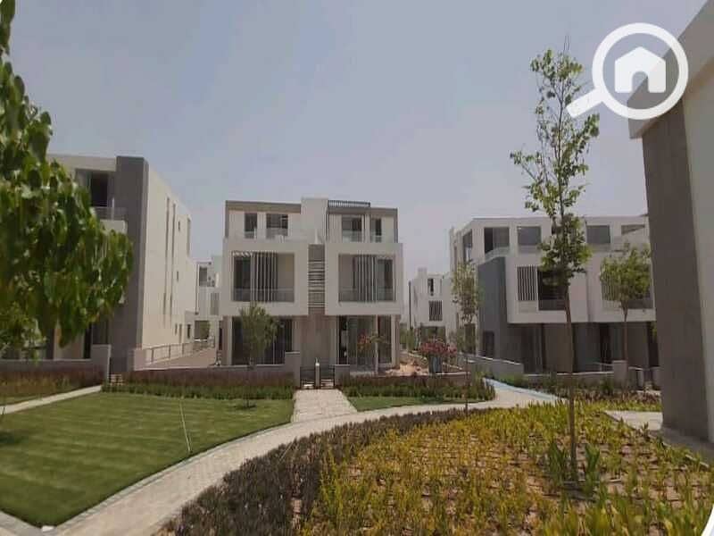 4 860fa67f-eed3-41b1-b4ce-e5ab9396a2d3. jpg