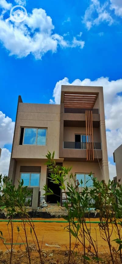 4 Bedroom Villa for Sale in Sheikh Zayed, Giza - IMG-20250723-WA0096. jpg