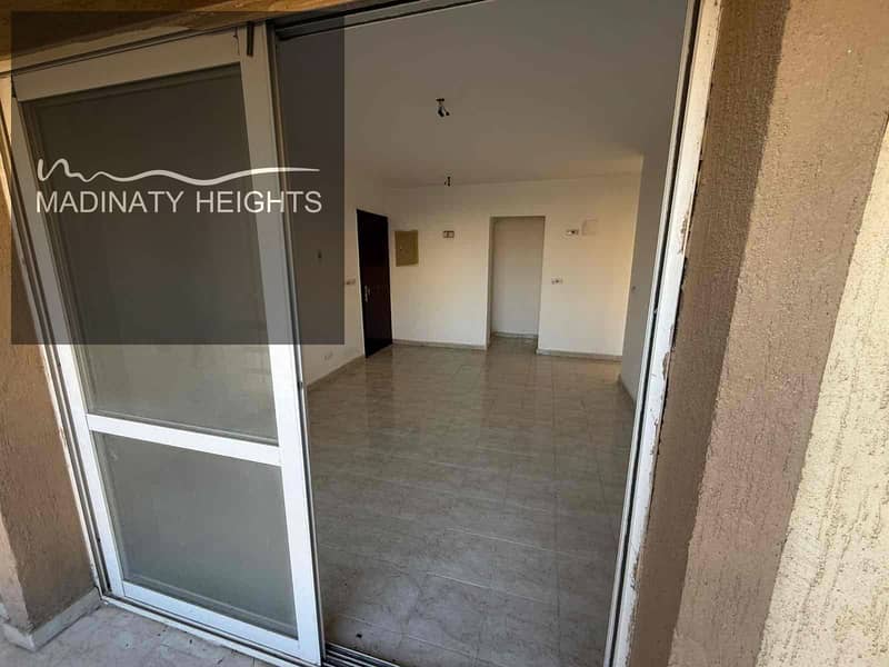 3 9cf02d3a-83c5-46b8-b18d-e658e66bfe63. jpg