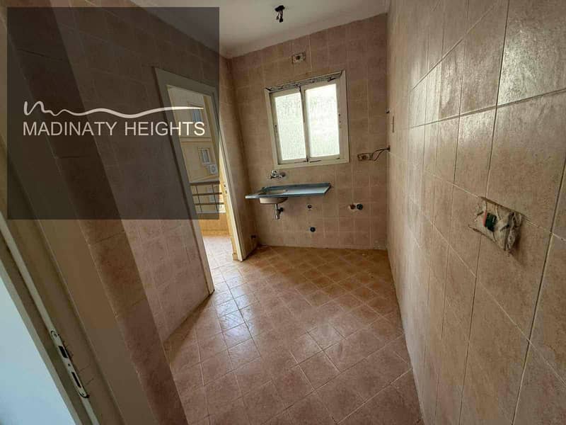 4 49bd6f5d-59cd-42a2-bf25-09162b1e7c84. jpg