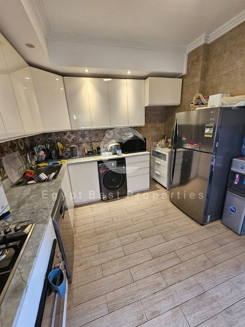 6 WhatsApp Image 2025-10-07 at 14.18. 41_debbf71e. jpg