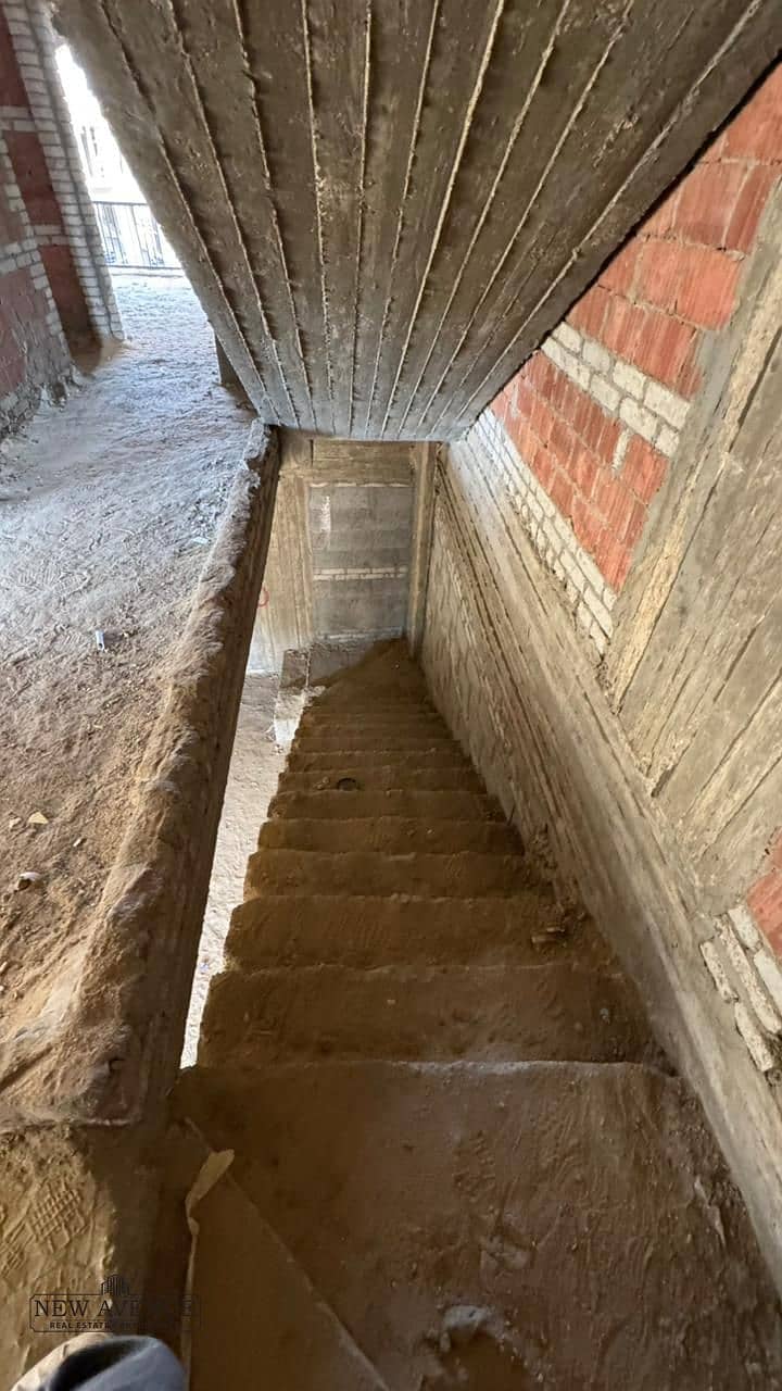 6 WhatsApp Image 2025-10-07 at 14.34. 48_6e79d256. jpg