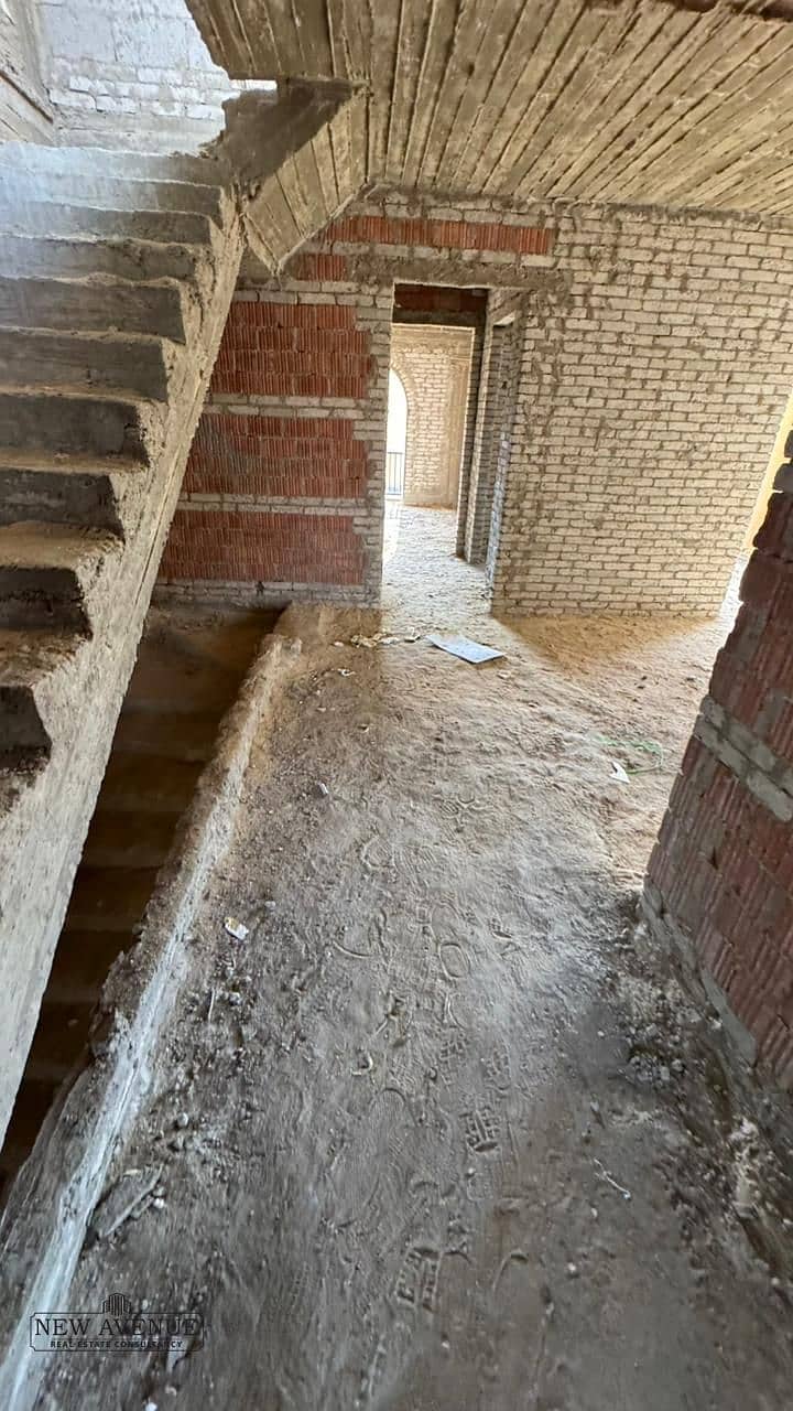 8 WhatsApp Image 2025-10-07 at 14.34. 48_142b9285. jpg