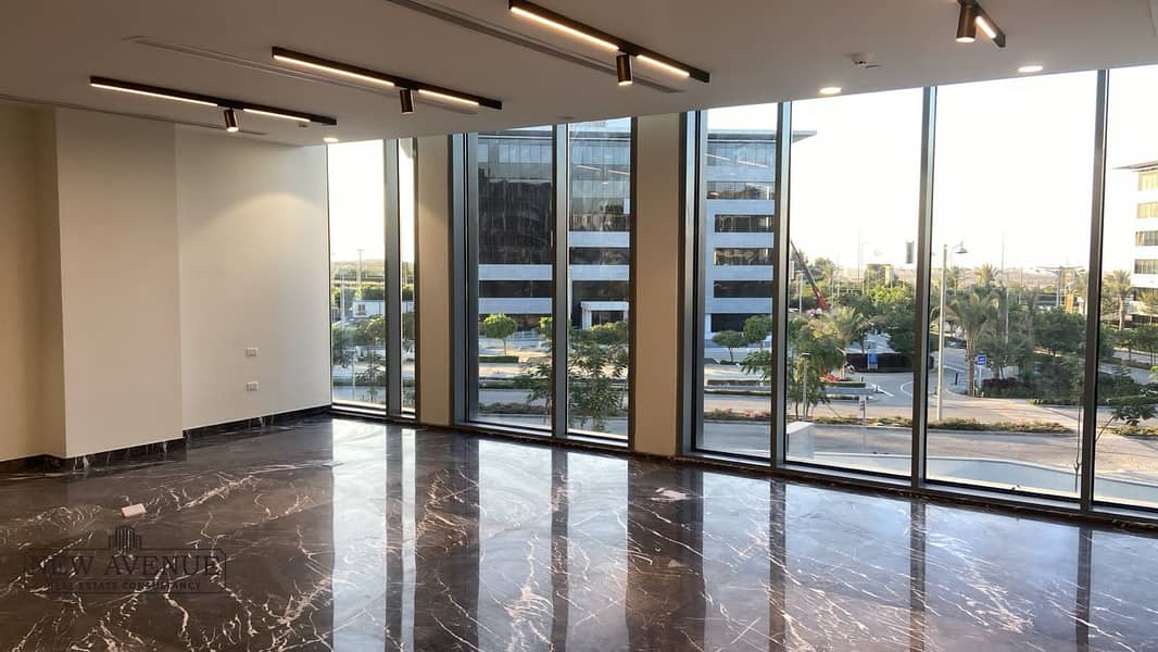 4 WhatsApp Image 2025-10-05 at 12.31. 10 PM (1). jpeg