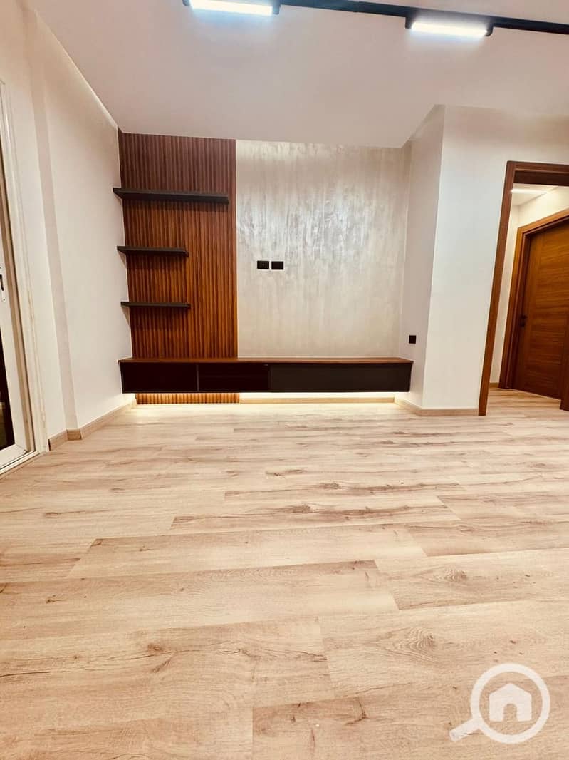 9 1faa72ca-aa0d-40f9-b9b5-d5e48653c646. jpg