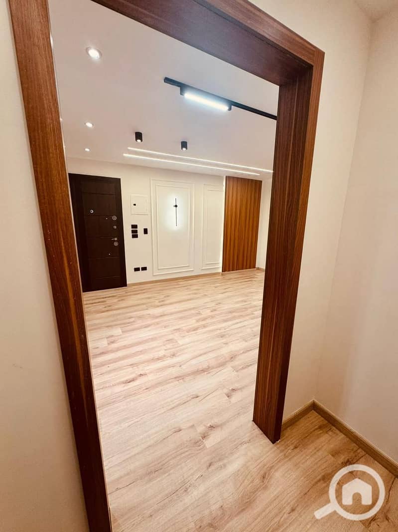 17 cd8ce634-2b8a-4a64-ab4a-71c1ce767483. jpg