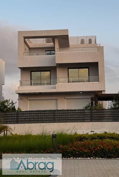 4 Bedroom Villa for Sale in Sheikh Zayed, Giza - WhatsApp Image 2025-10-06 at 2.56. 15 PM. jpeg