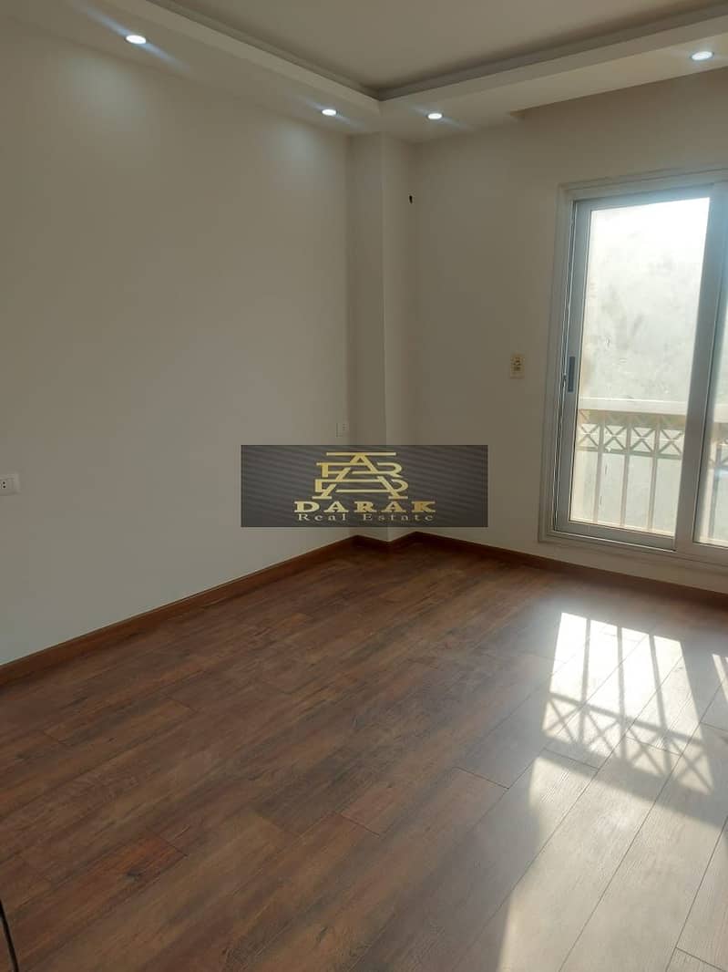 13 ee2f5d41-0632-451c-b09a-18a8c96d9112. jpg