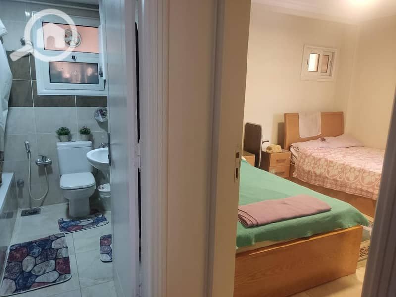 18 881d7cf2-79c0-4b2b-a1da-708c667c9366. jpg