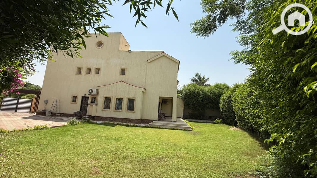 7 8e49fbec-85dd-4b02-a721-54ab7e1daf3f. jpg