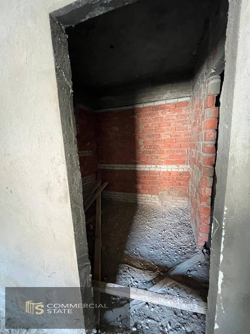 12 WhatsApp Image 2025-09-16 at 16.20. 57 (1). jpeg