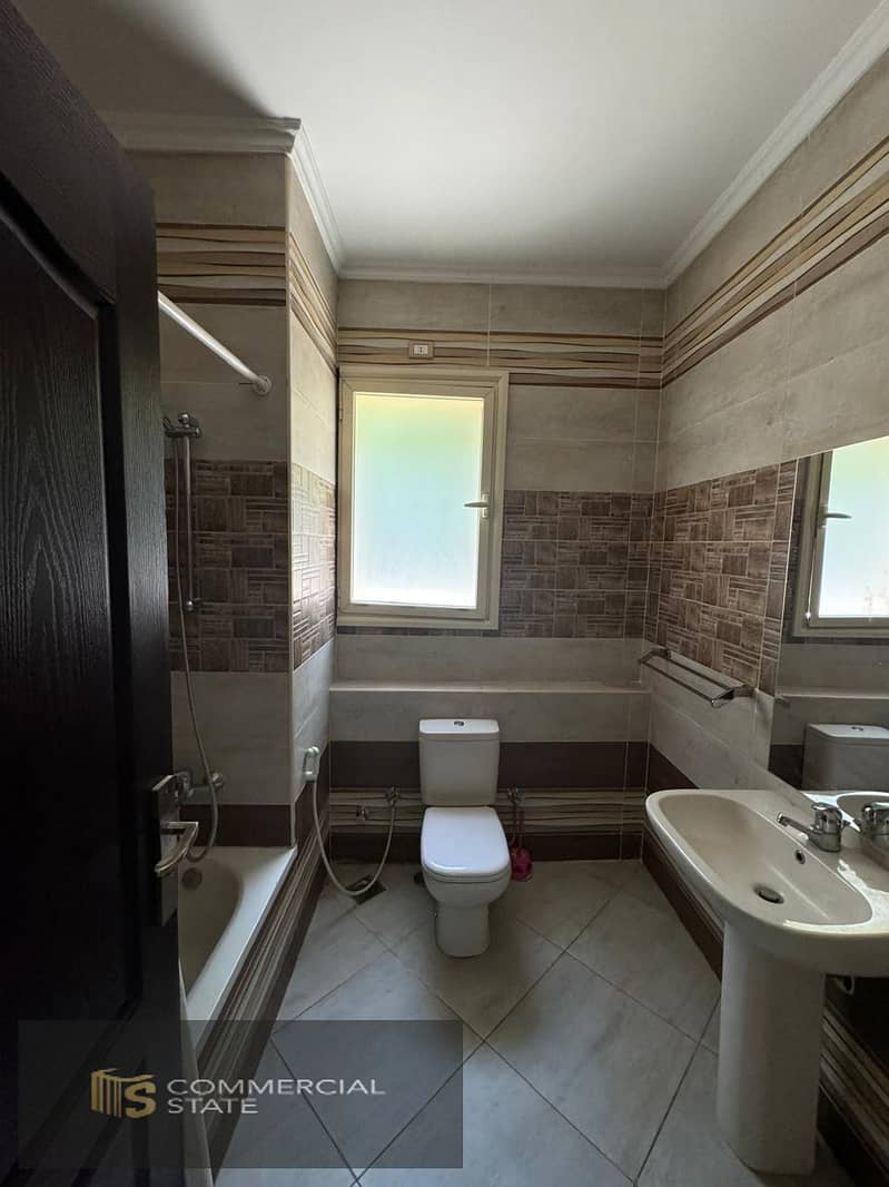 50 WhatsApp Image 2025-09-25 at 16.57. 00 (3). jpeg