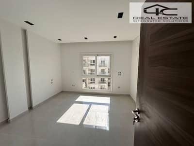 3 Bedroom Apartment for Sale in New Cairo, Cairo - WhatsApp Image 2025-10-06 at 00.50. 40 (1). jpeg