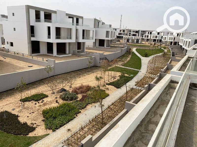 4 WhatsApp Image 2022-11-19 at 3.39. 16 PM (2). jpeg