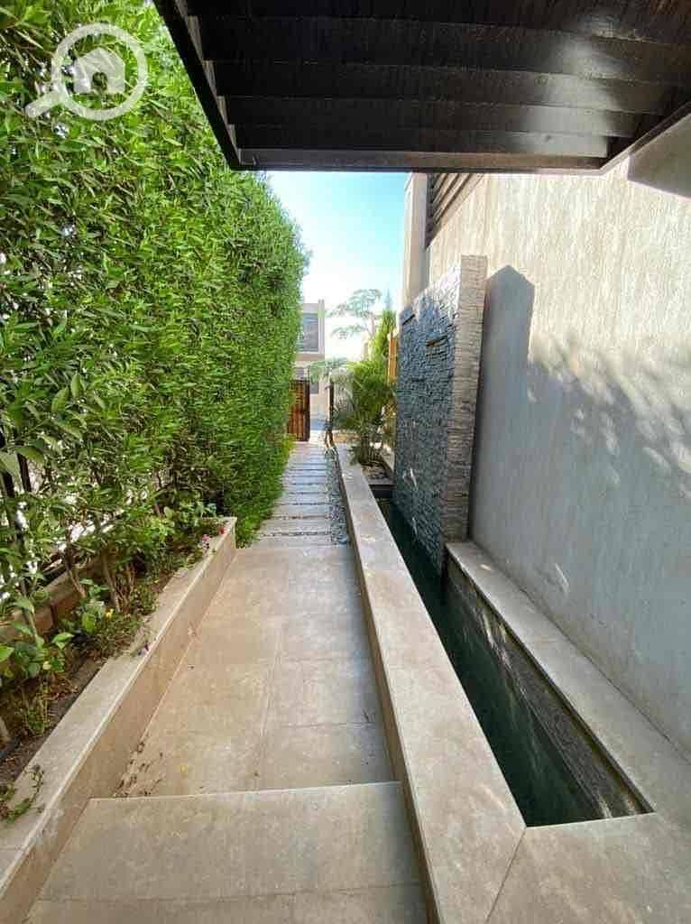 9 6fb19400-a535-4c8b-9c78-f8e1fbcbbfc7. jpg