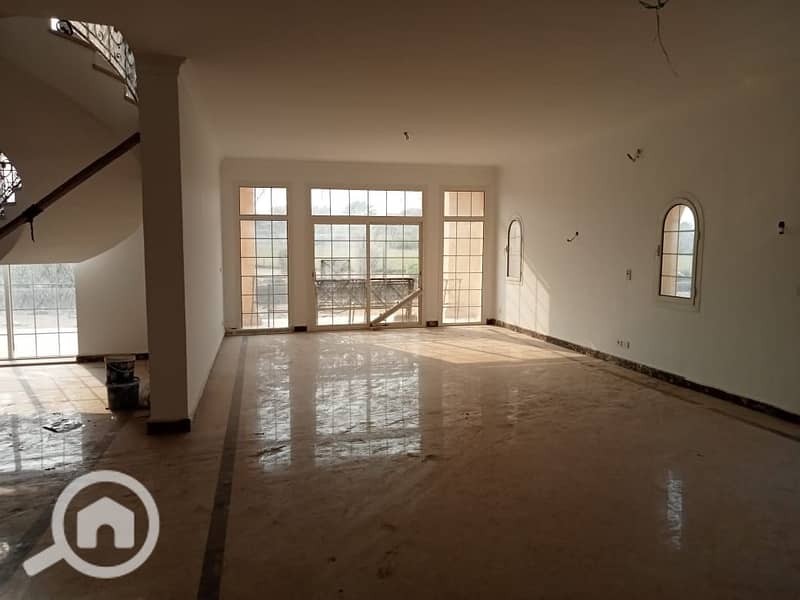 5 8cb79289-1049-409a-9f76-8f93ff72e49d. jpeg