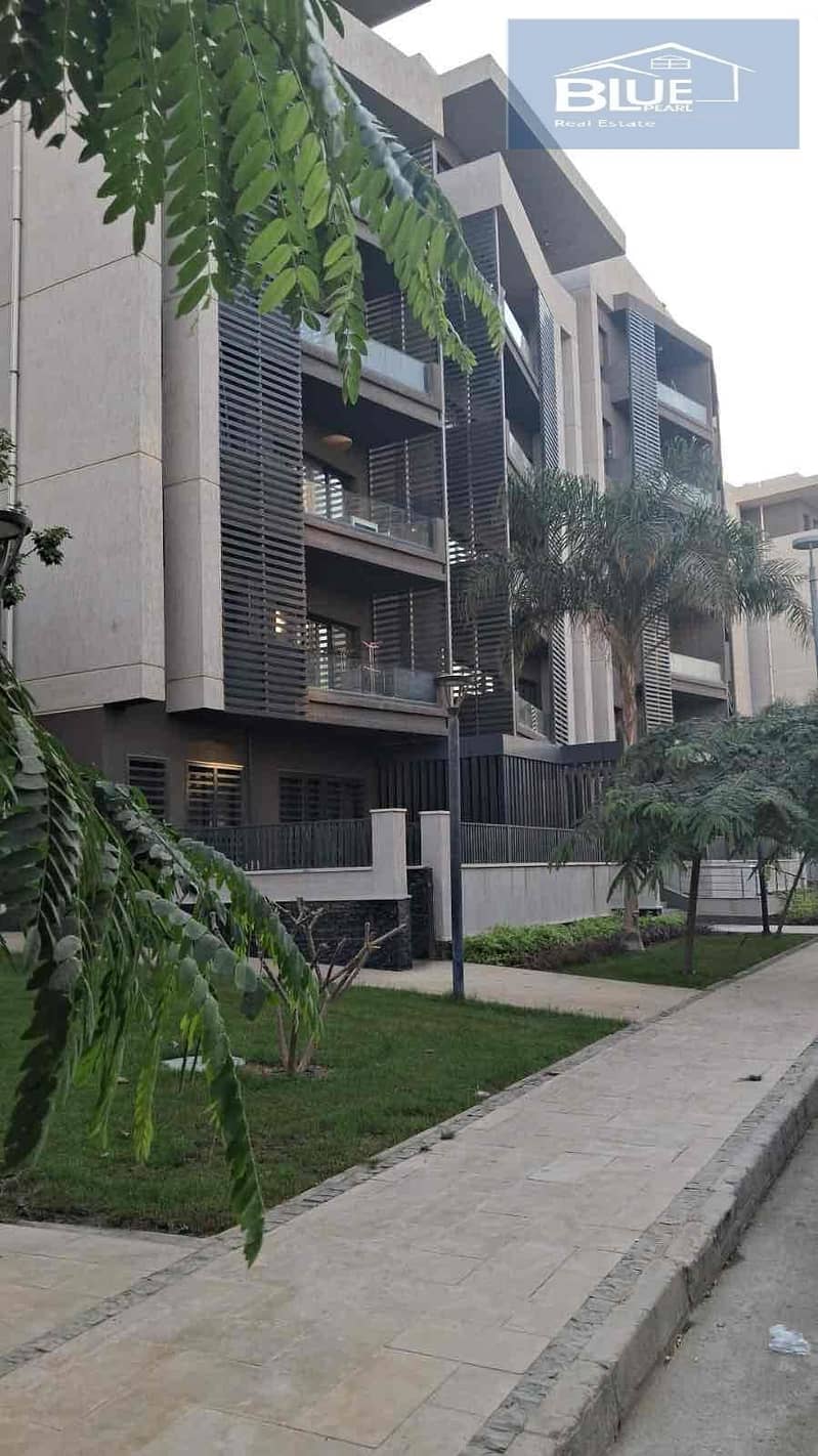 12 789d35a2-bf26-4e73-97db-176277fbce5f. jpg