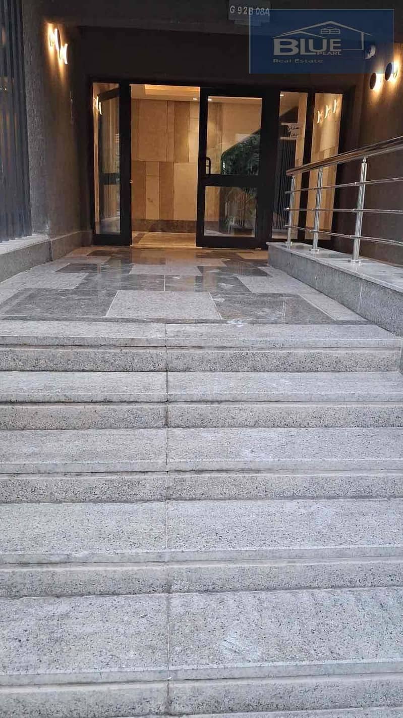 13 408c0fdd-7409-458c-963a-f8e6ffba85ae. jpg