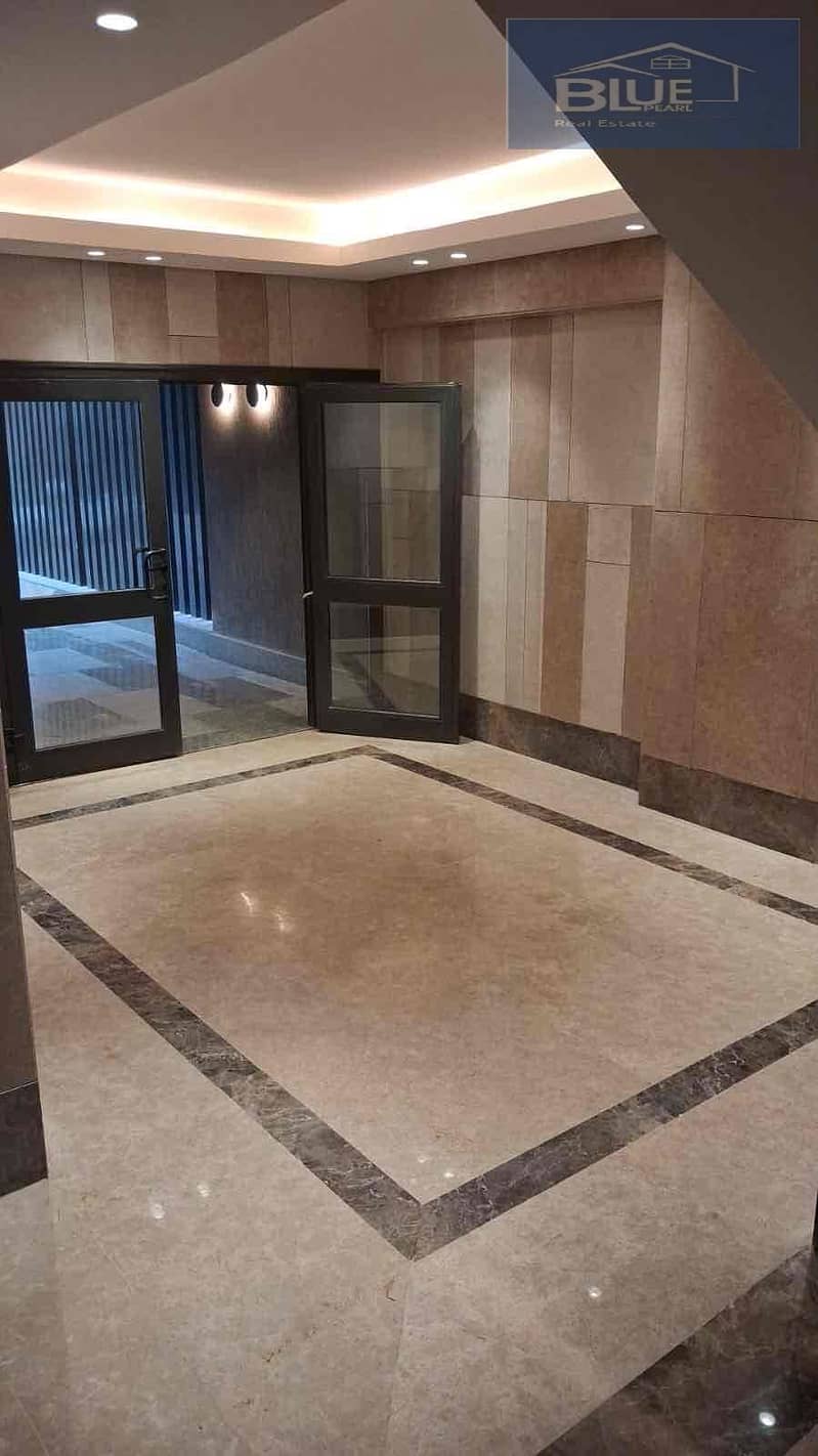 15 ca7f27dc-289d-4d35-8dd3-9c78f3e665d3. jpg