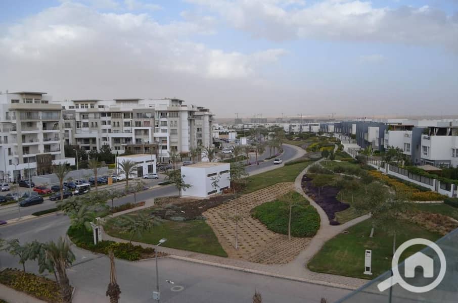 6 WhatsApp Image 2025-10-06 at 14.21. 09_2f47b3d5. jpg