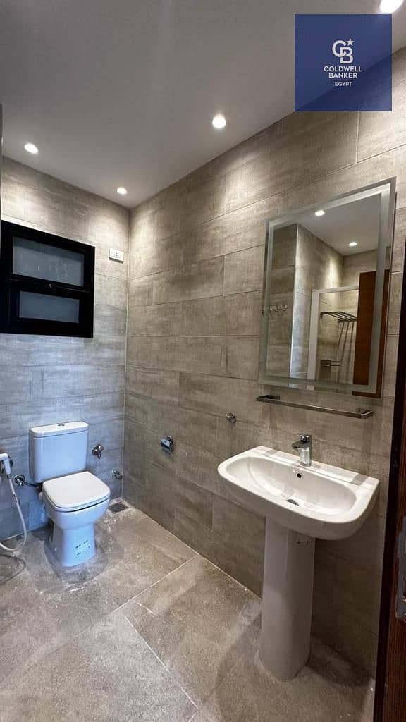 11 e95bdc4a-5ecc-4ef3-9508-7656c54b68cd. jpeg