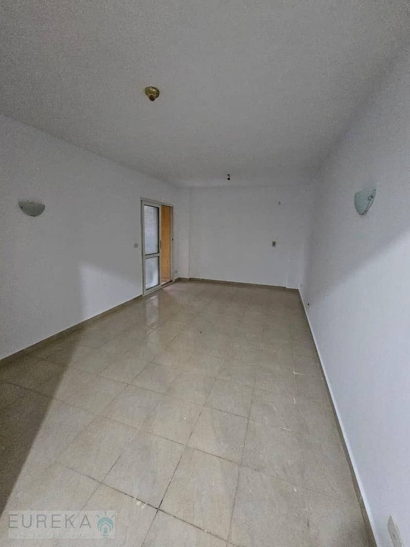 3 PHOTO-2025-10-06-17-32-33 (2). jpg