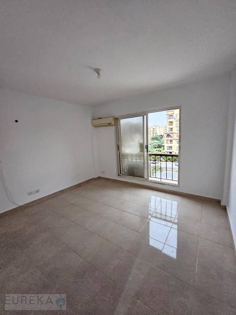 6 thumbnail_PHOTO-2025-10-06-17-32-33 (1). jpg