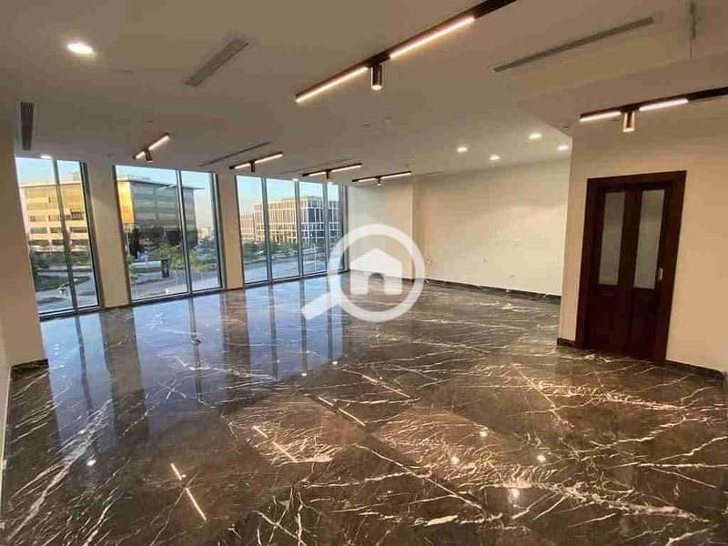 2 FB_IMG_1759442344799. jpg