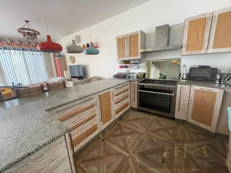 6 e6004ba7-9199-4c7b-9252-340b1f0ff4f5. jpeg