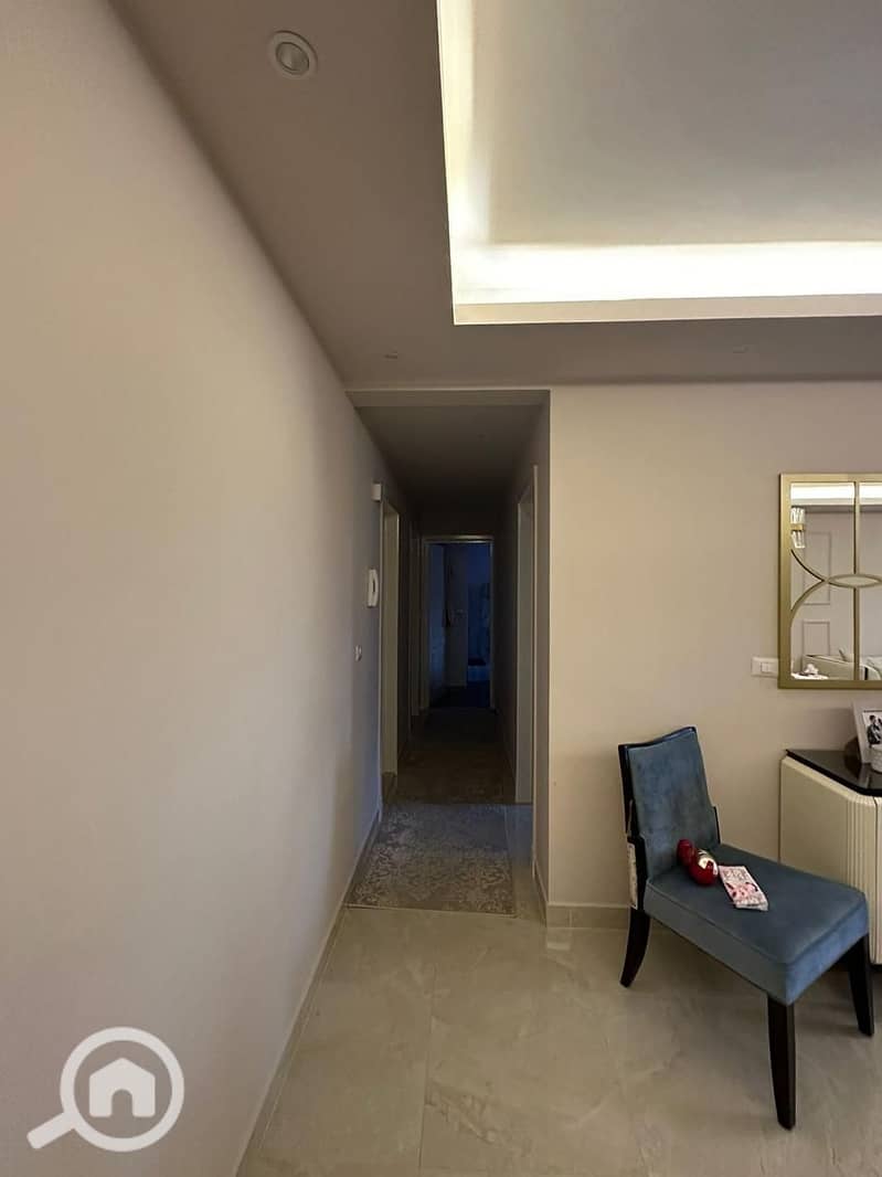 2 51467907-1bd3-465c-92bb-0b9fbd897be2. jpg