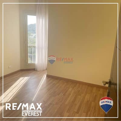 شقة 3 غرف نوم للايجار في الشيخ زايد، الجيزة - WhatsApp Image 2025-02-12 at 12.43. 40 AM. jpeg