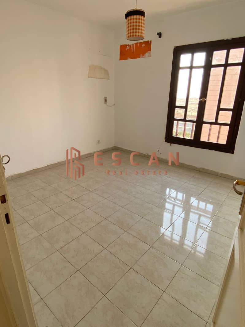 2 b9ae4c25-a1ee-4045-be40-c1e859c7208a. jpg