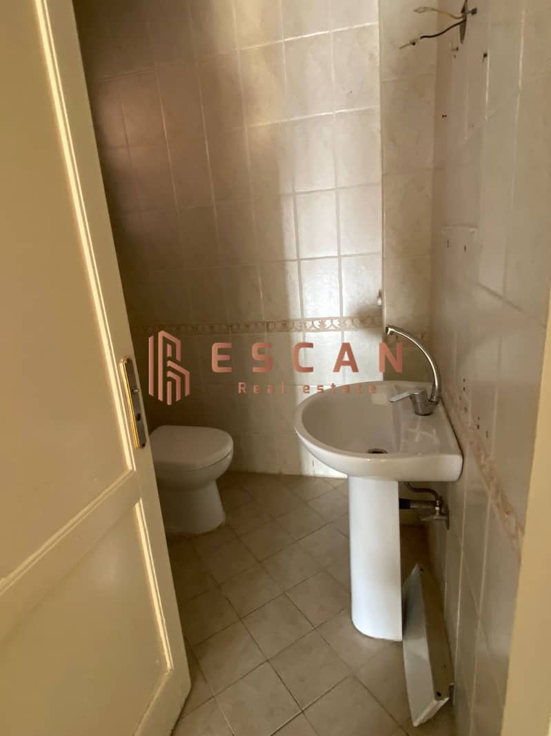 9 bbd41ad7-d293-4ce7-a61e-a925f88758a3. jpg